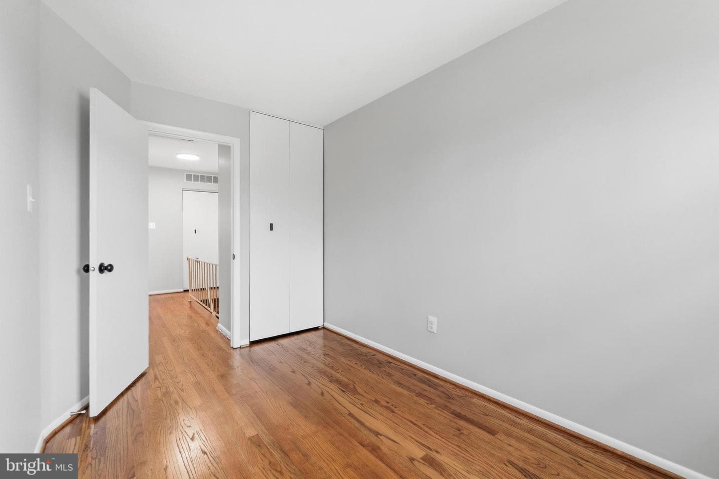 957 Stormont Circle photo 23