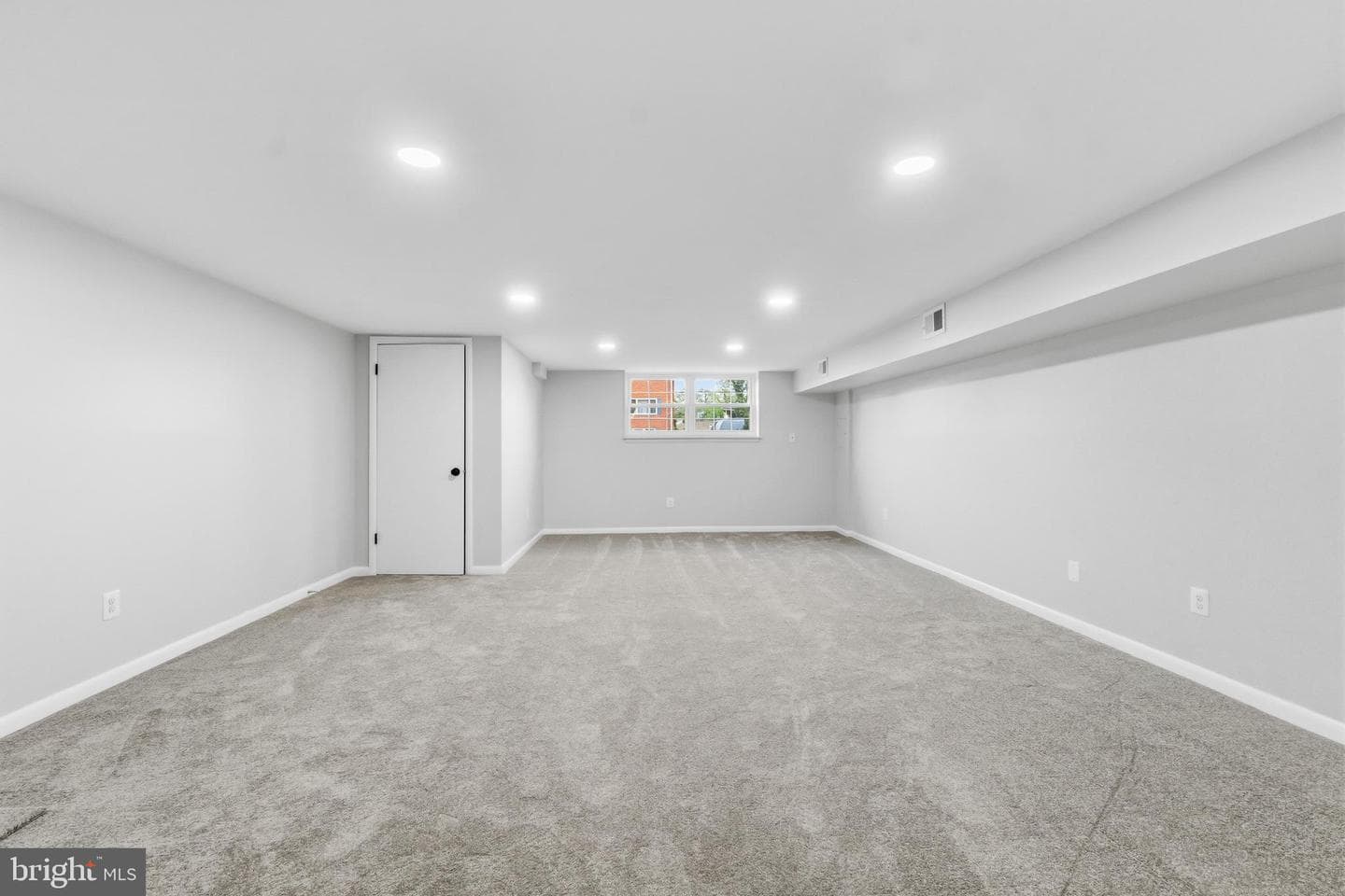 957 Stormont Circle photo 26