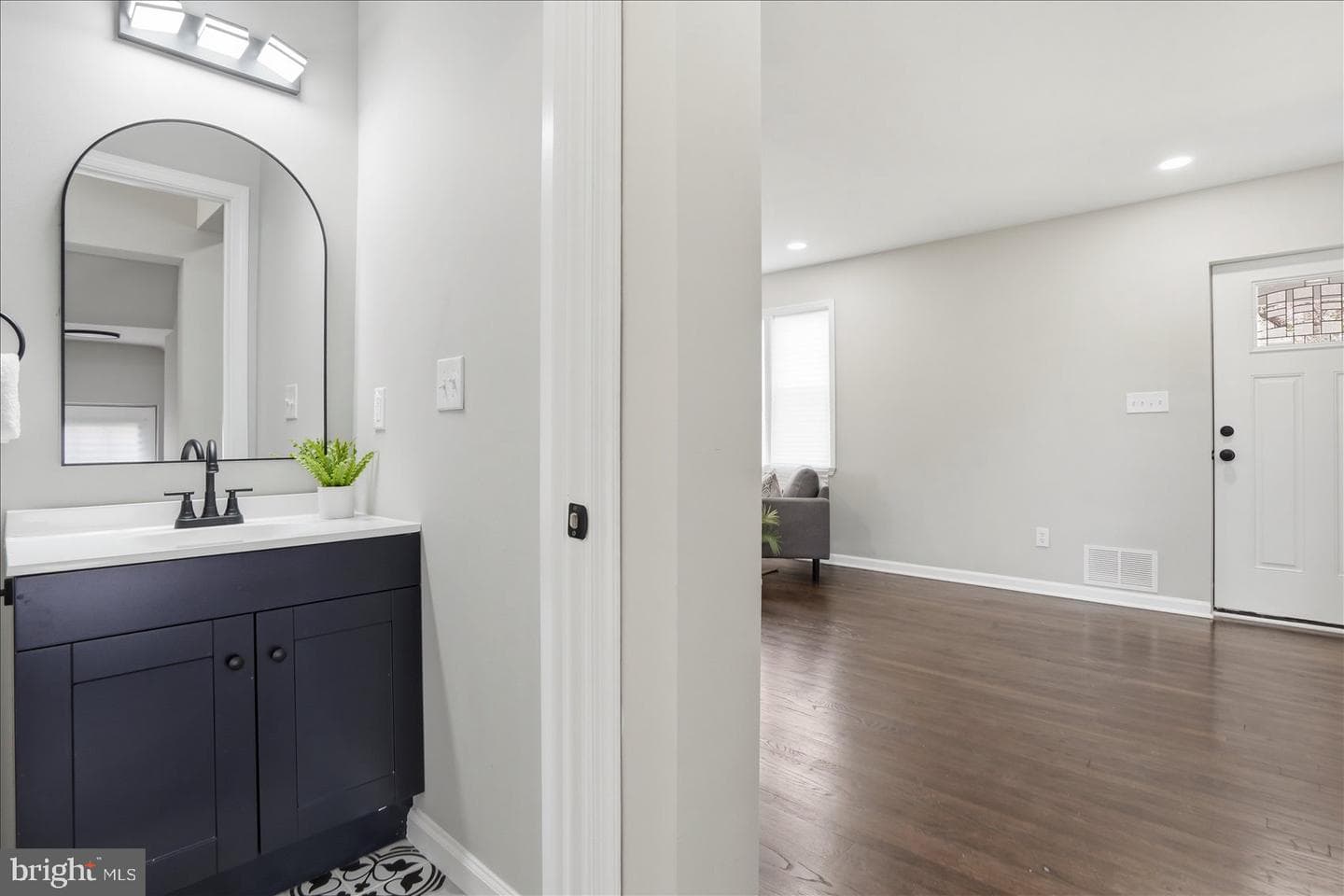 3667 Forest Garden Avenue photo 15