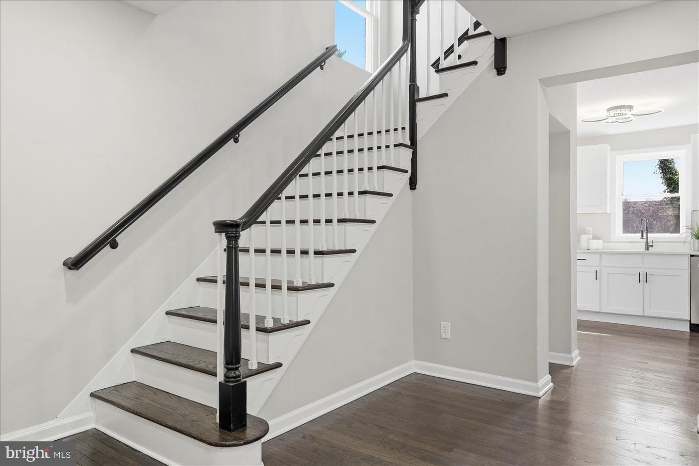 3667 Forest Garden Avenue photo 16