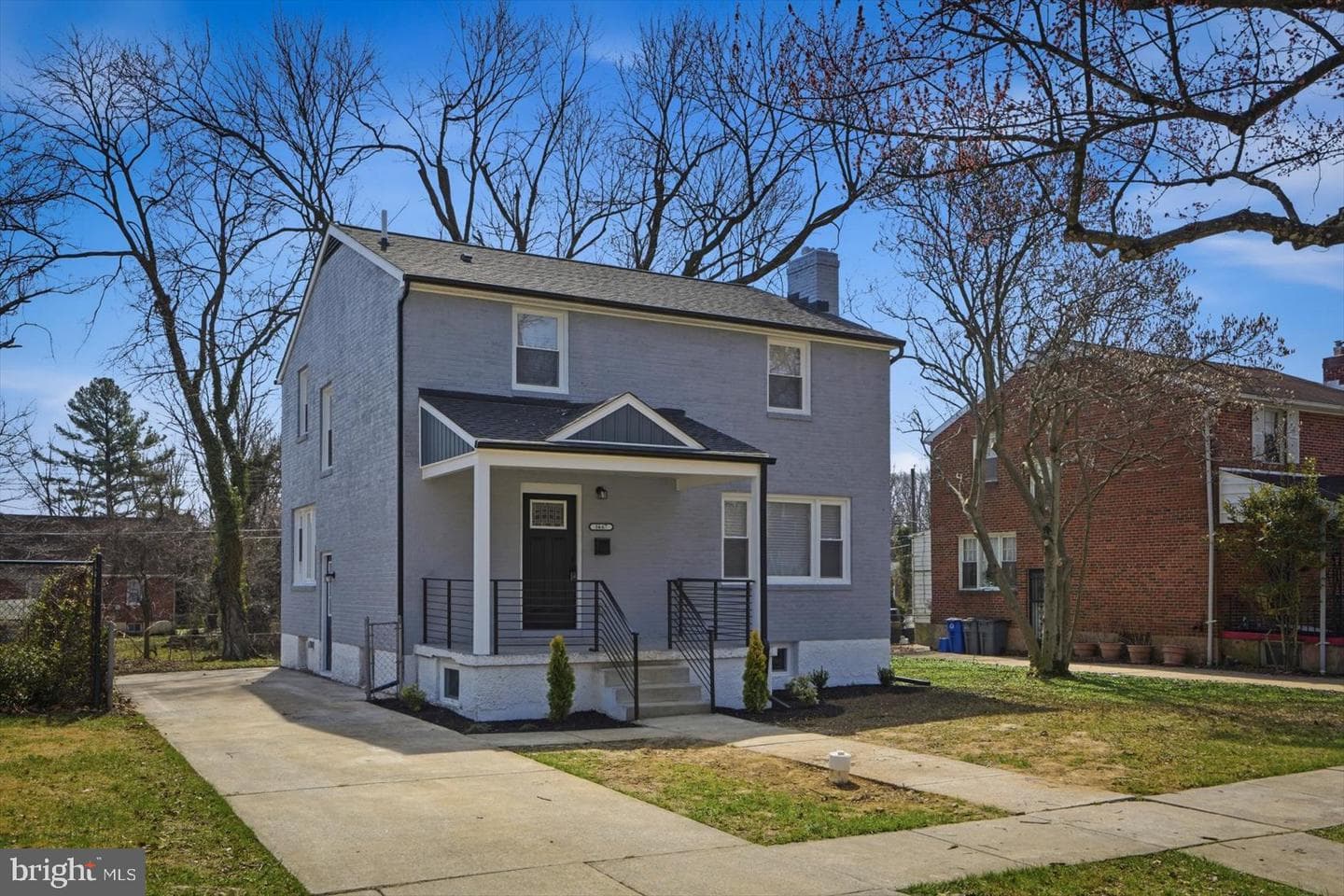 3667 Forest Garden Avenue photo 2