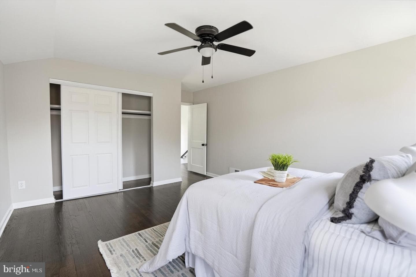 3667 Forest Garden Avenue photo 20