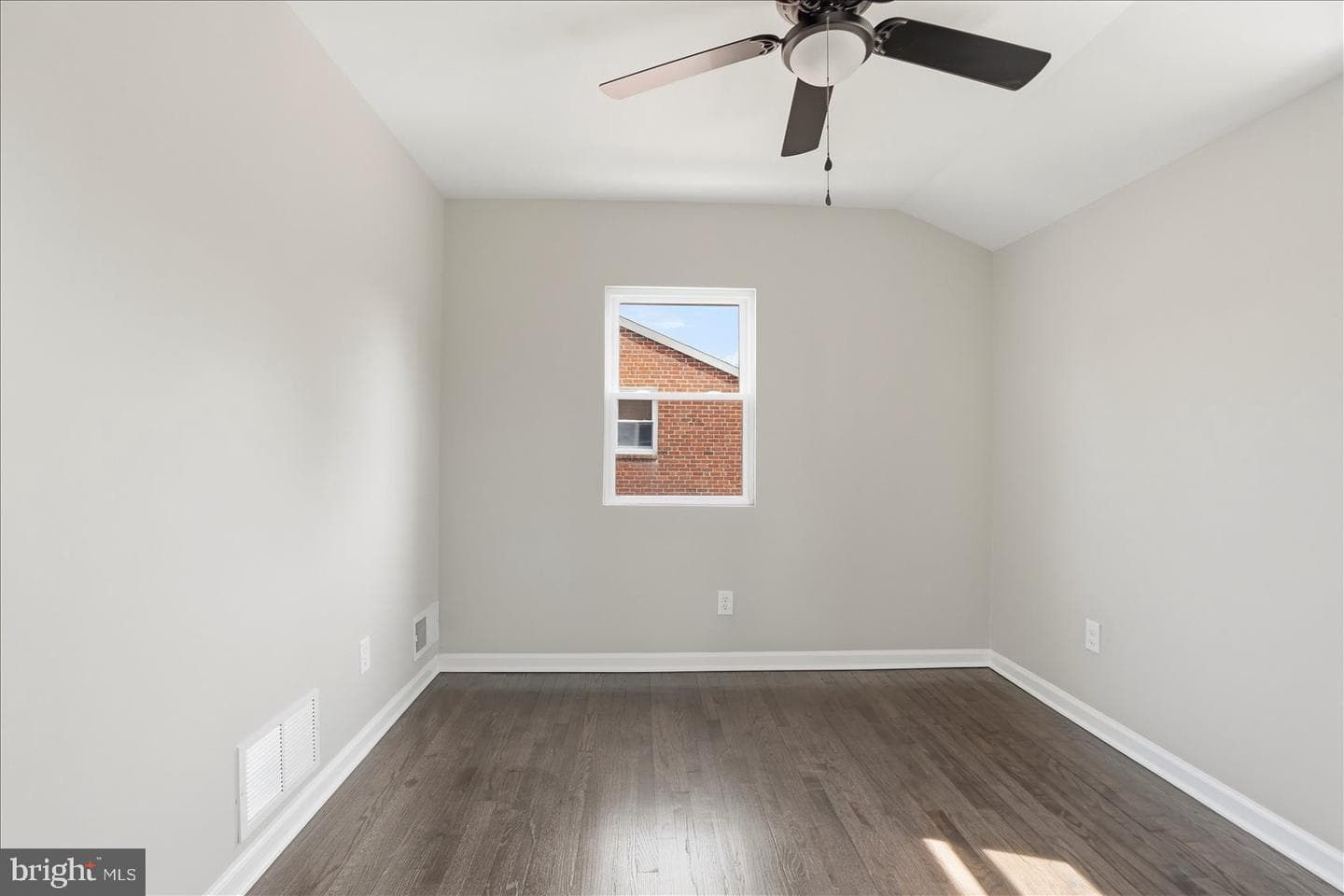 3667 Forest Garden Avenue photo 25