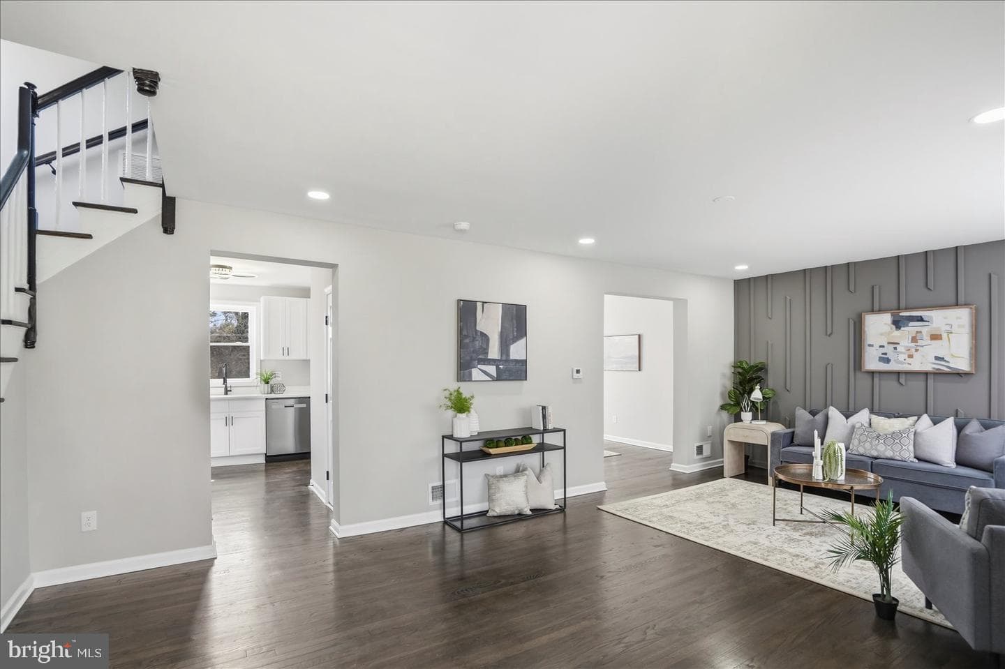3667 Forest Garden Avenue photo 4