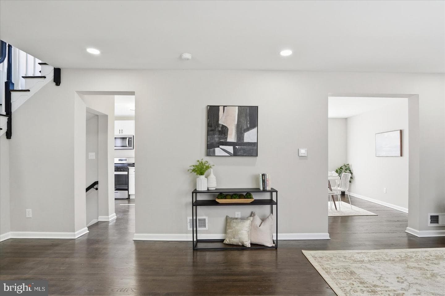 3667 Forest Garden Avenue photo 7