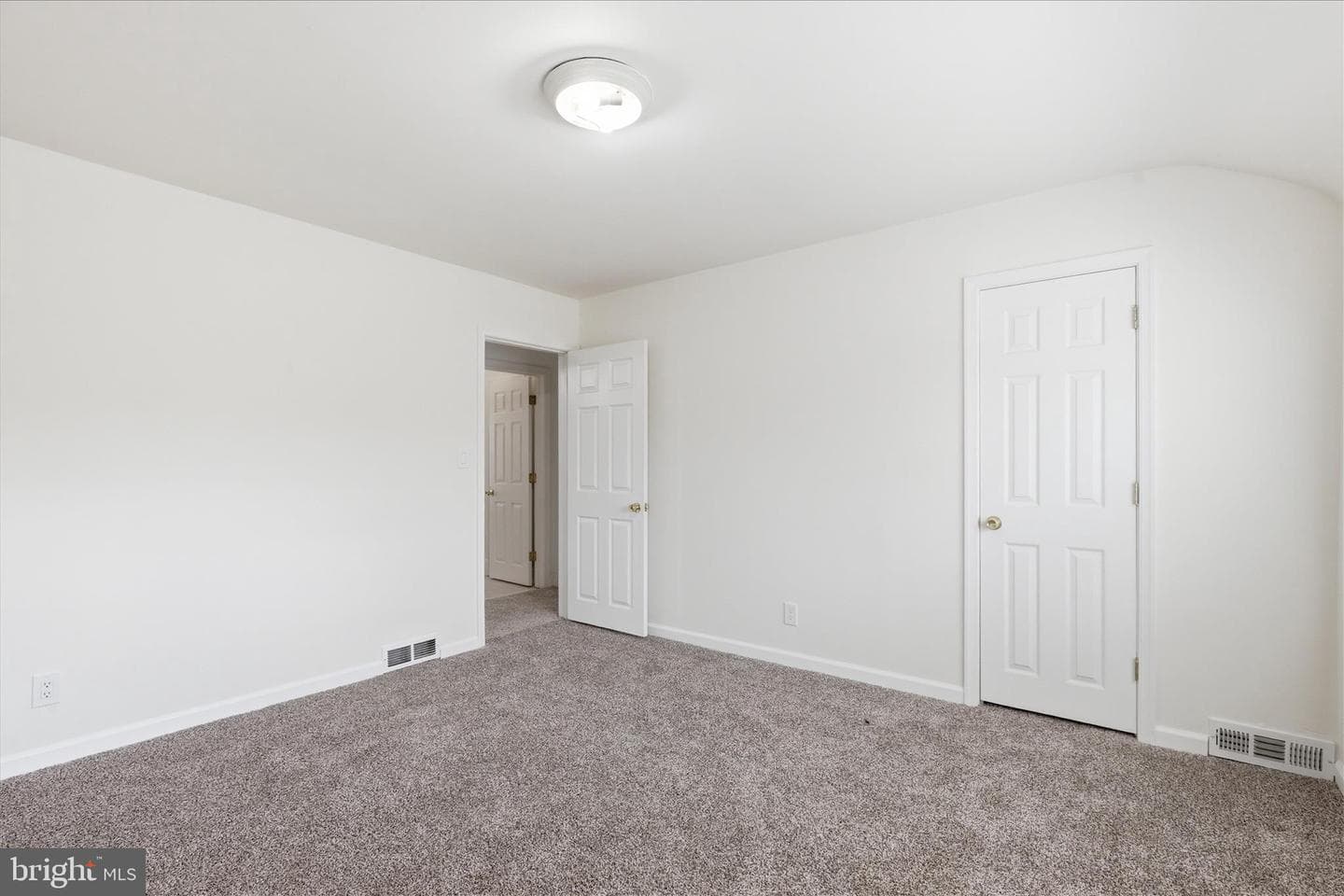 8521 Water Oak Road photo 13