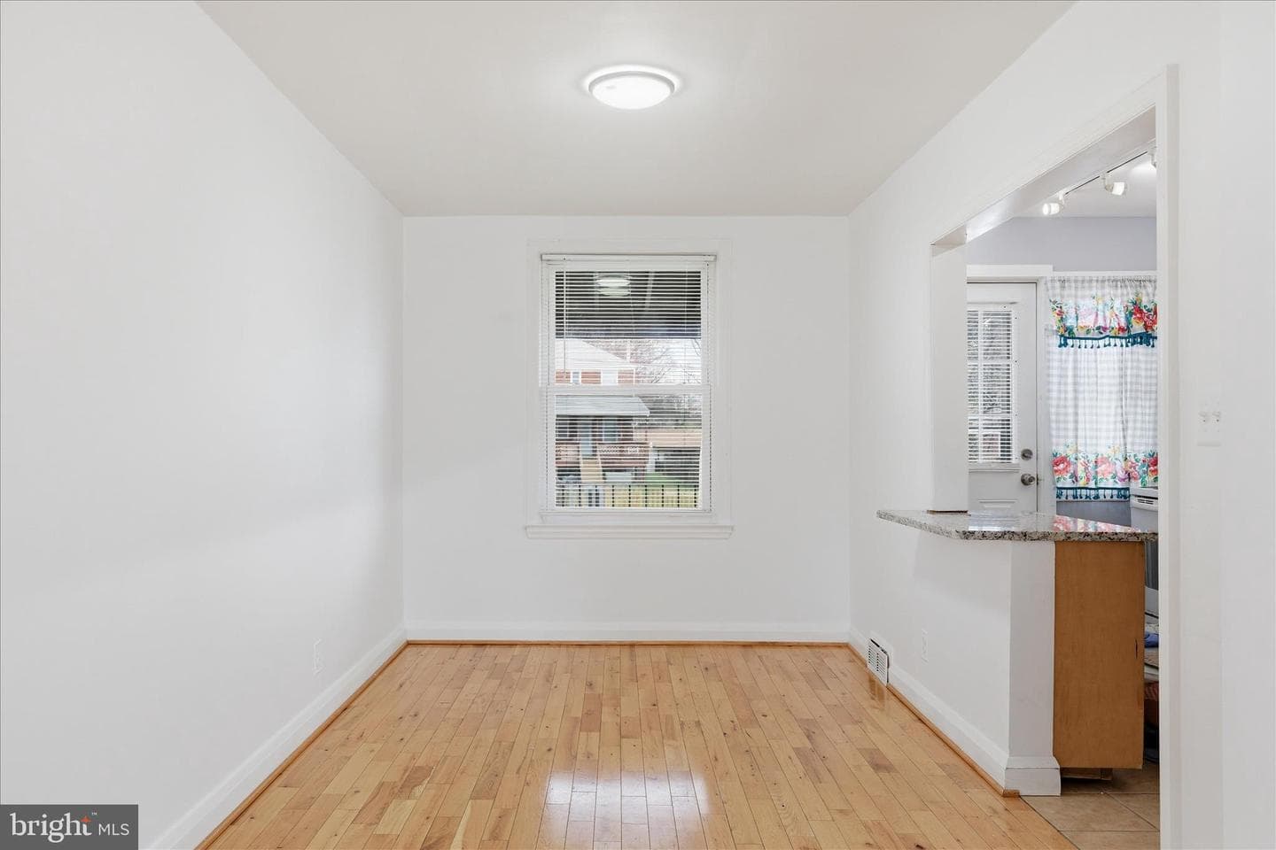 8521 Water Oak Road photo 5
