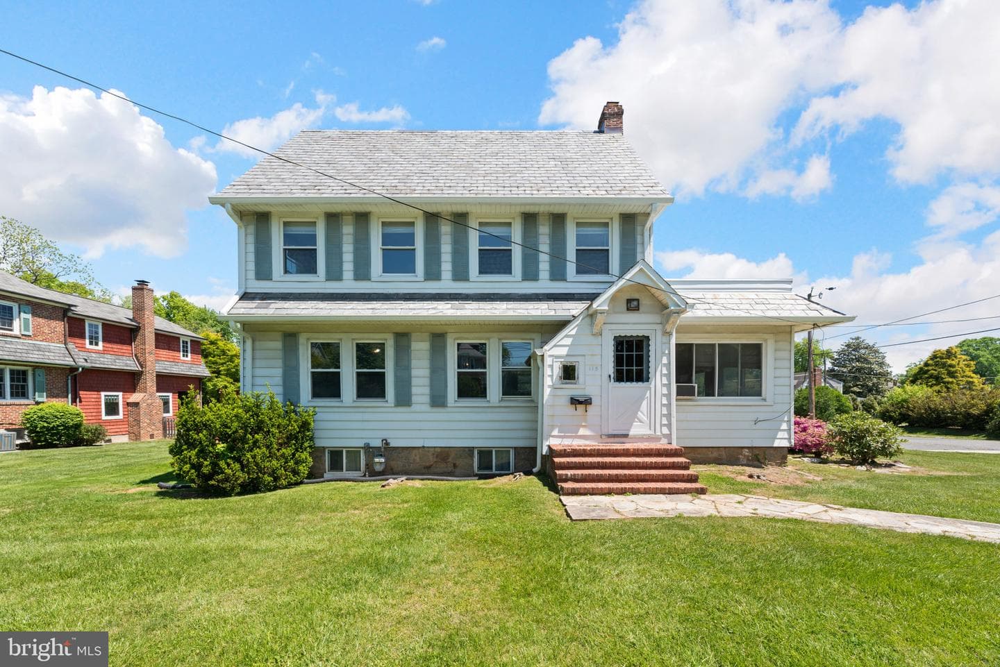 115 Hilton Avenue photo 1