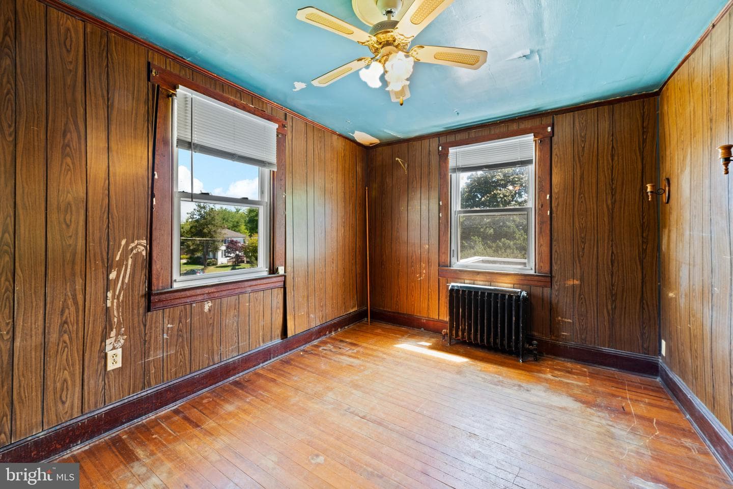 115 Hilton Avenue photo 22
