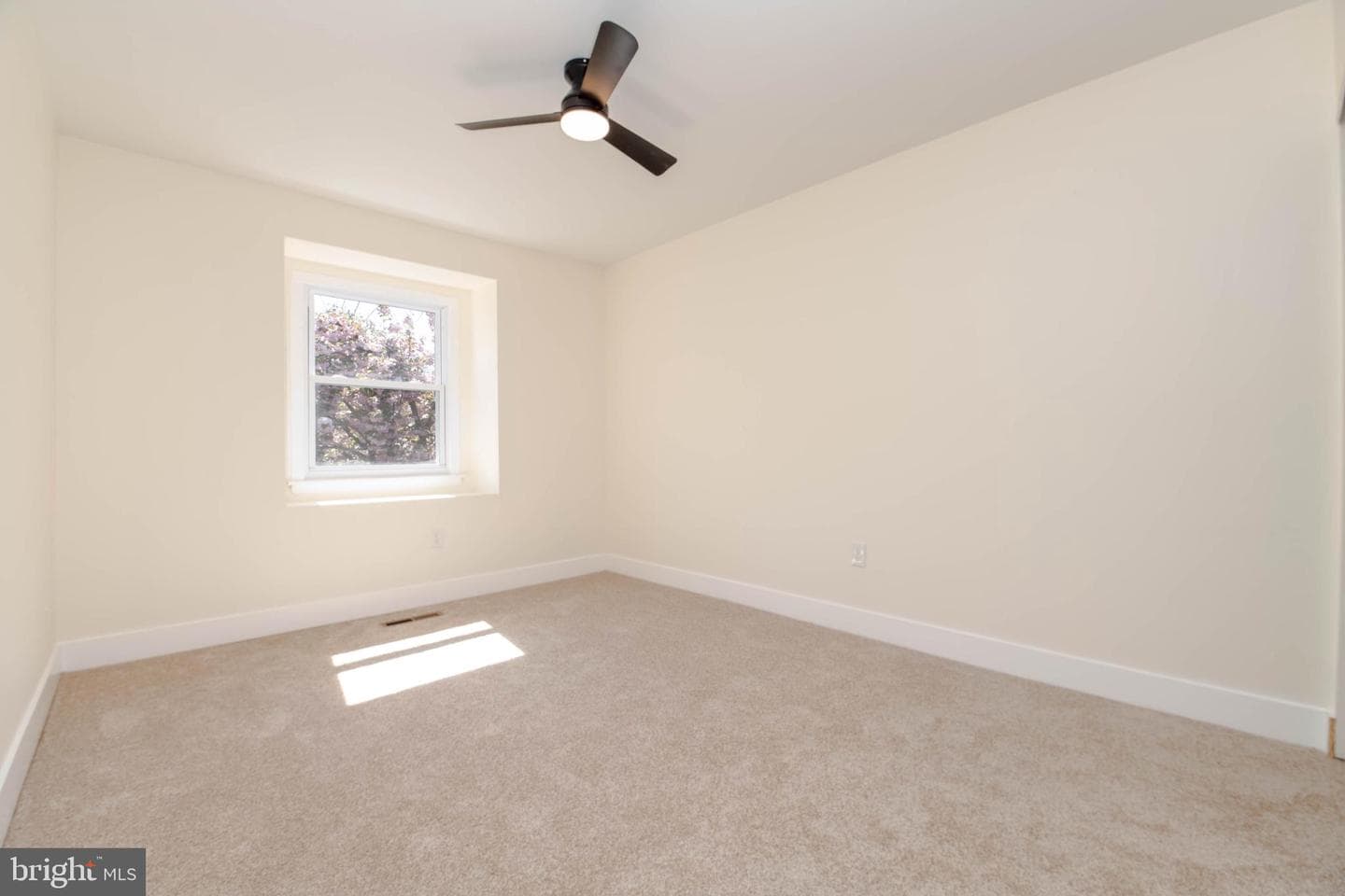 27 Cornbury Court photo 21