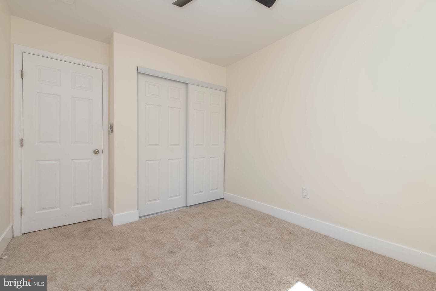 27 Cornbury Court photo 23