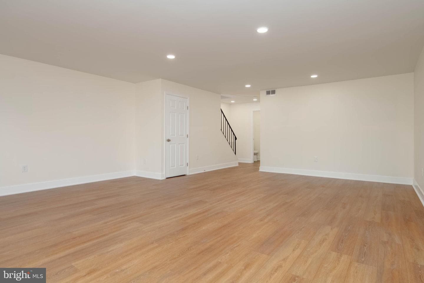 27 Cornbury Court photo 28