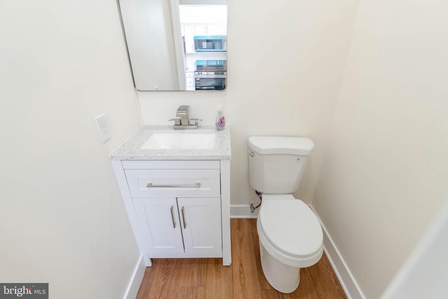 27 Cornbury Court photo 9