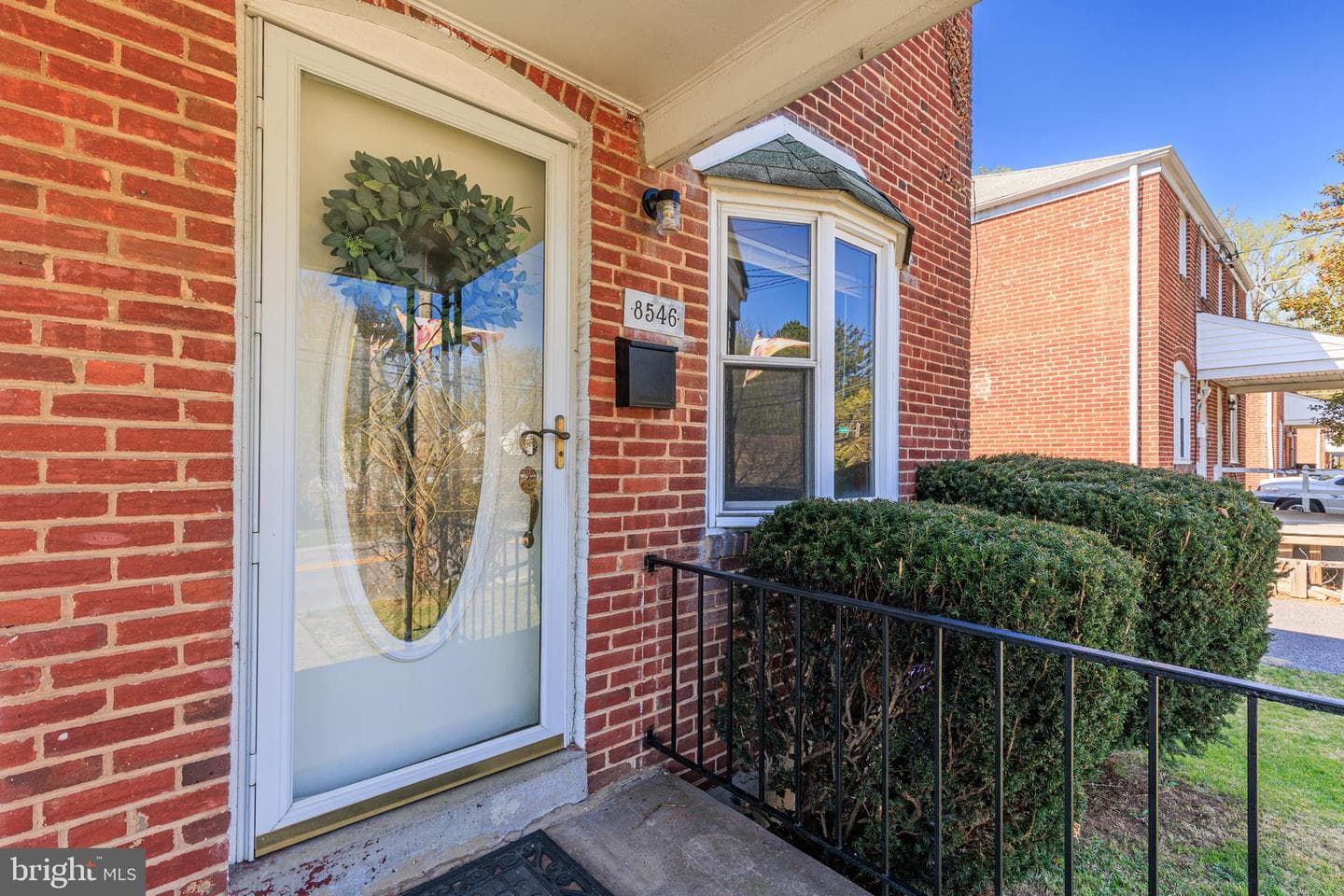 8546 Oakleigh Road photo 2