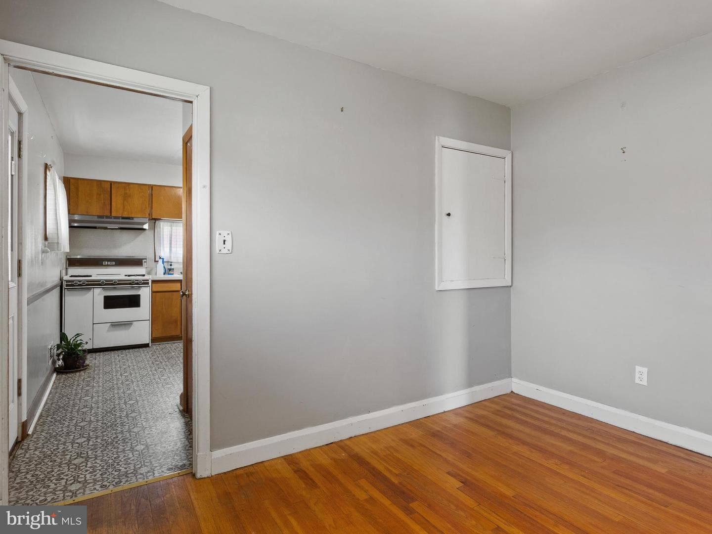 2825 Erie Avenue photo 12