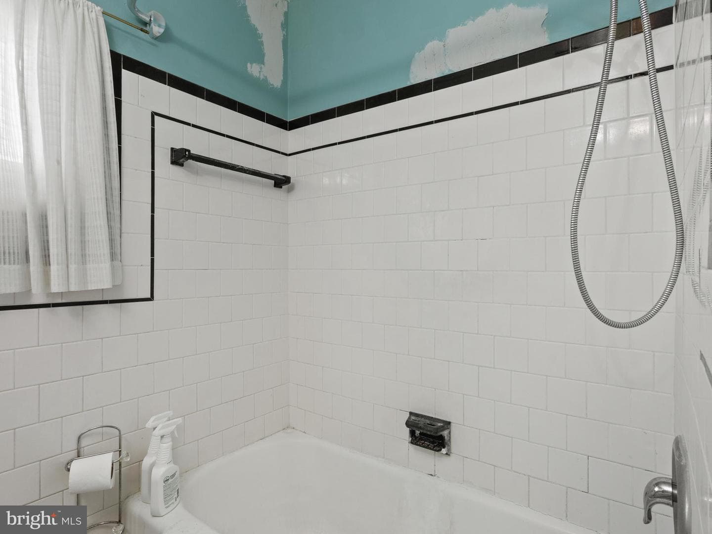 2825 Erie Avenue photo 20