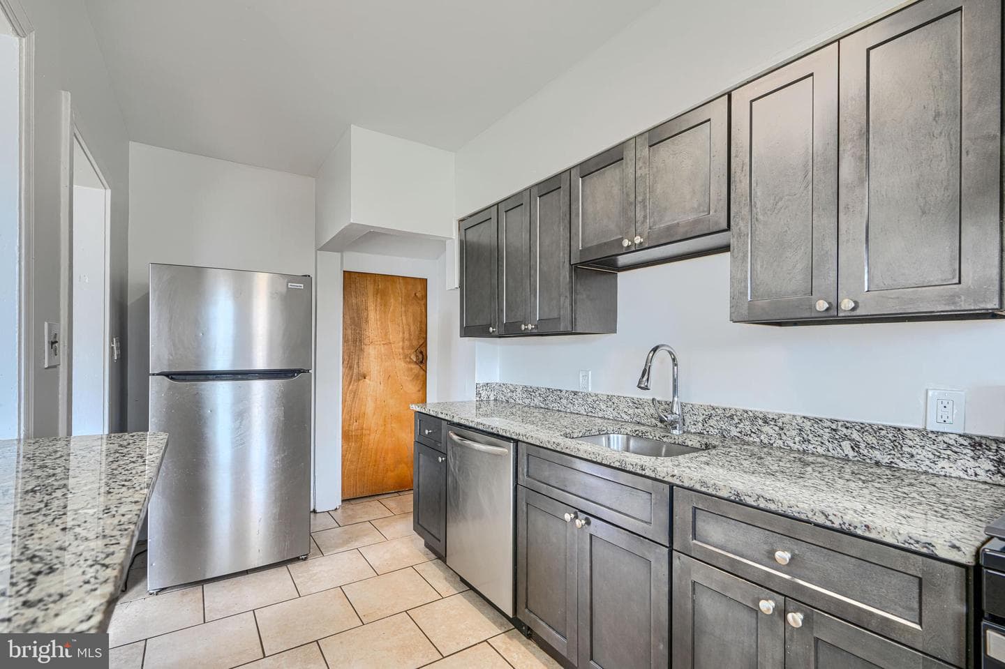 2504 Liberty Parkway photo 9