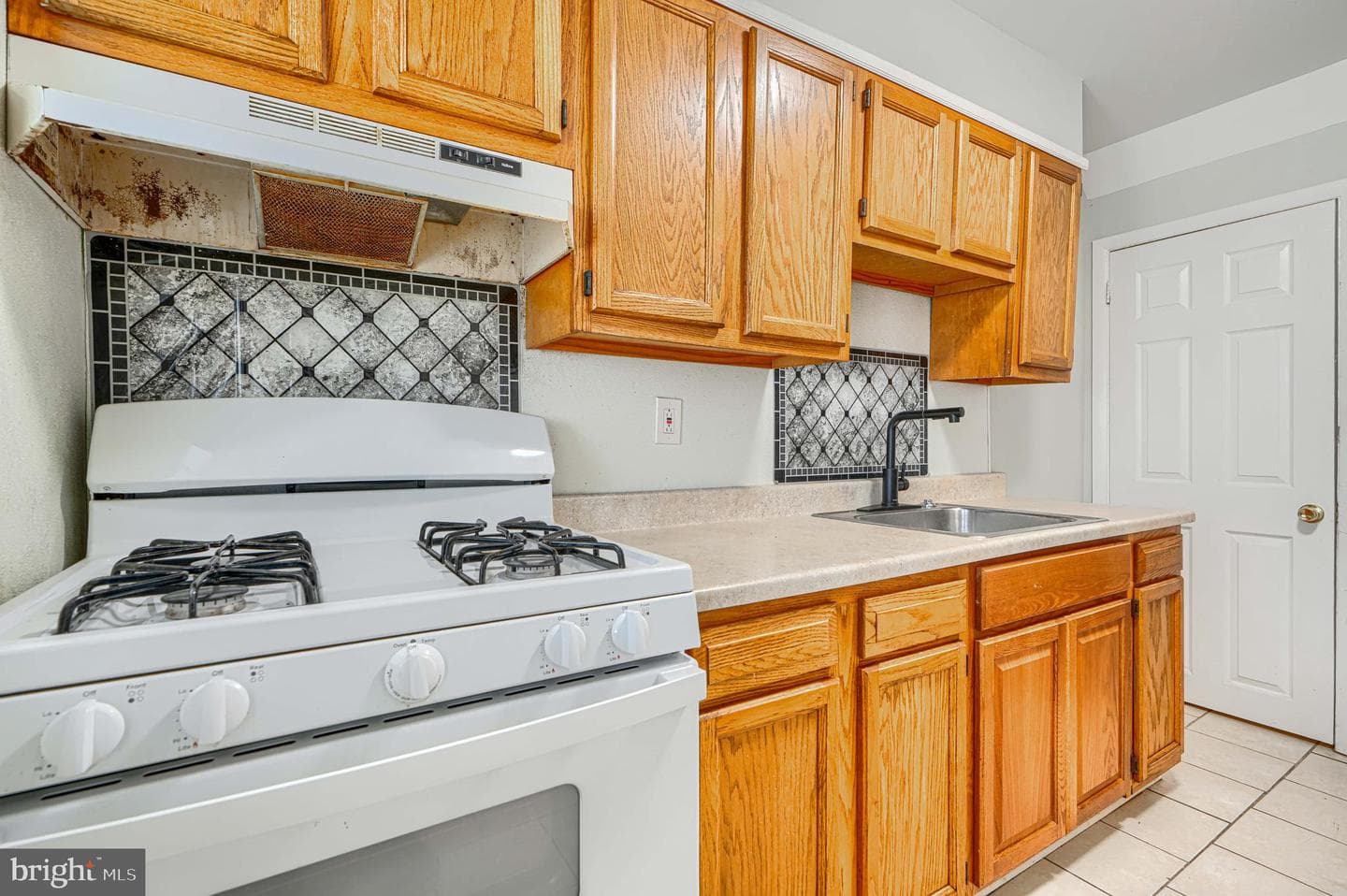 2073 Jasmine Road photo 10