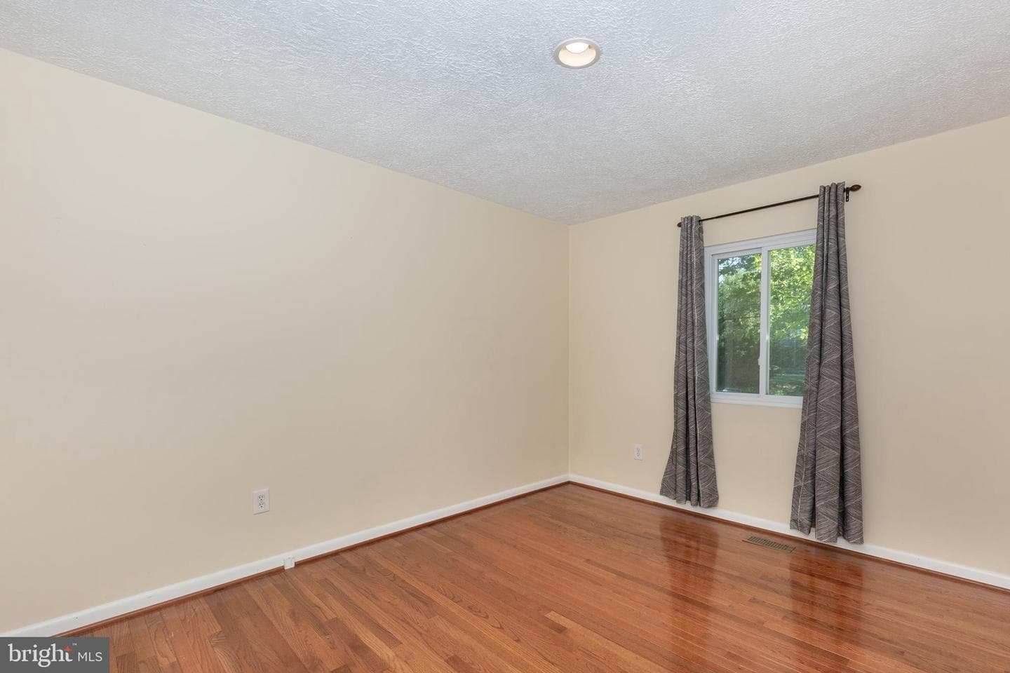 12360 Greenspring Avenue photo 17