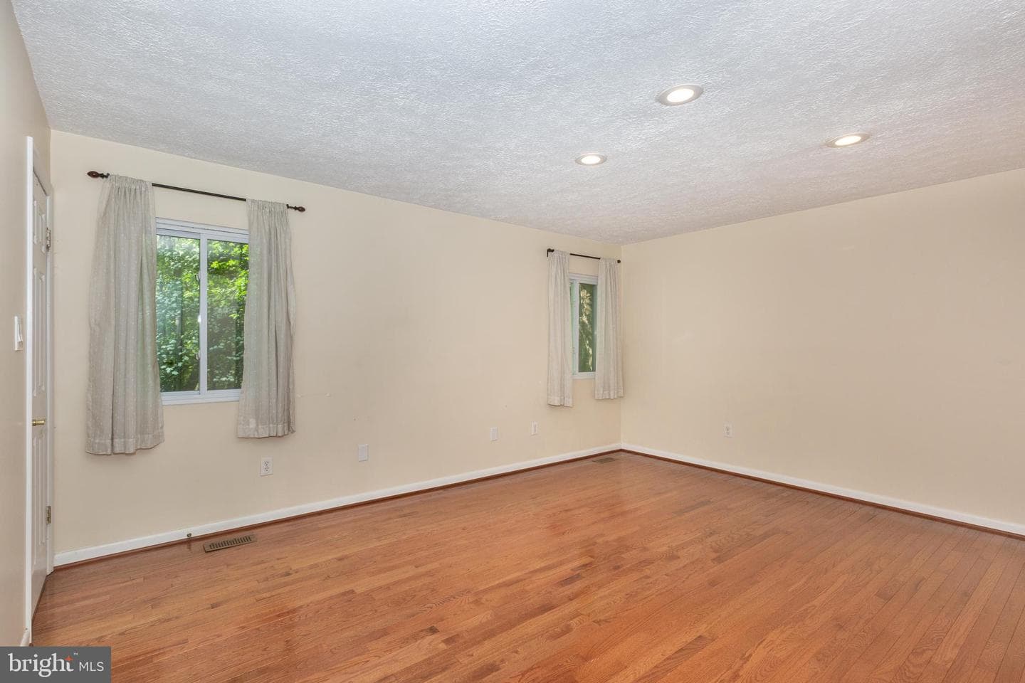 12360 Greenspring Avenue photo 19