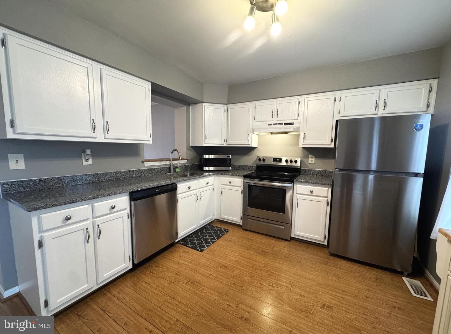 18 Ingate Terrace #4402 photo 3