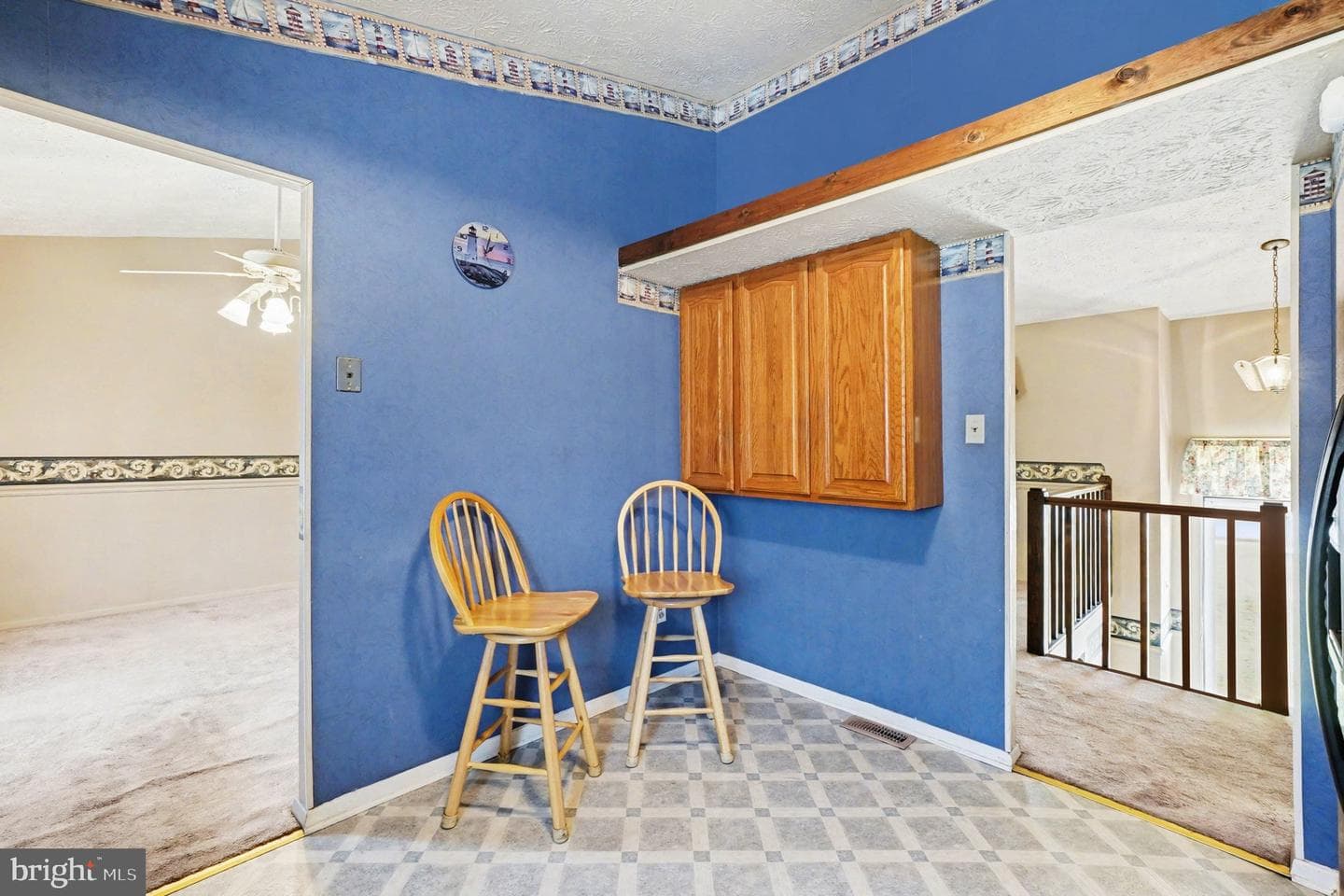 9422 Gunview Road photo 14