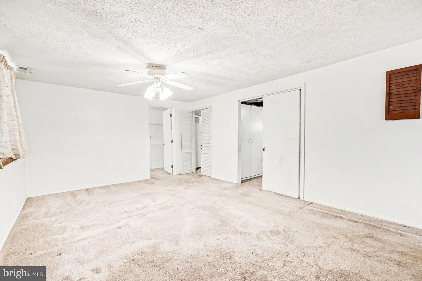 9422 Gunview Road photo 29