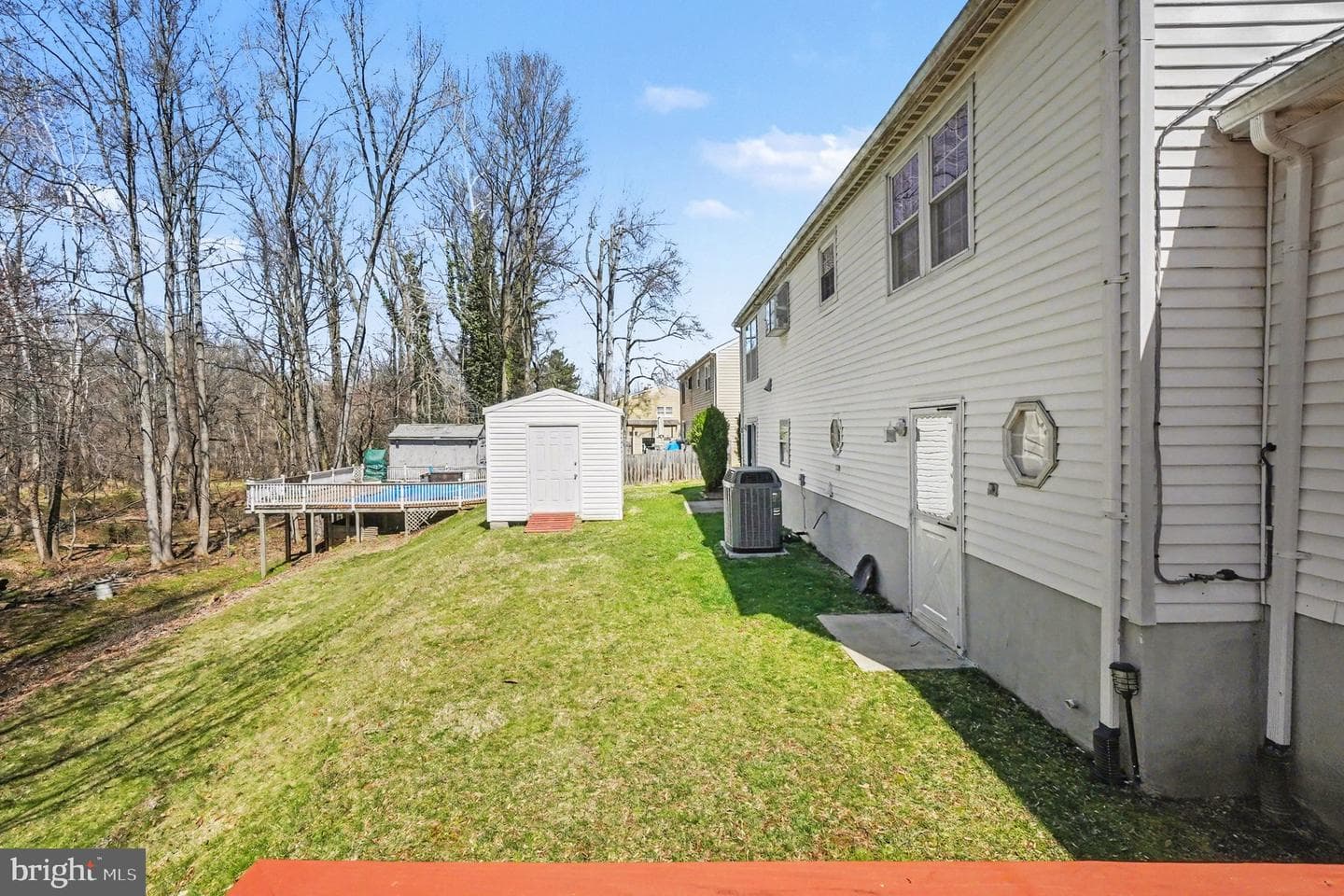 9422 Gunview Road photo 38