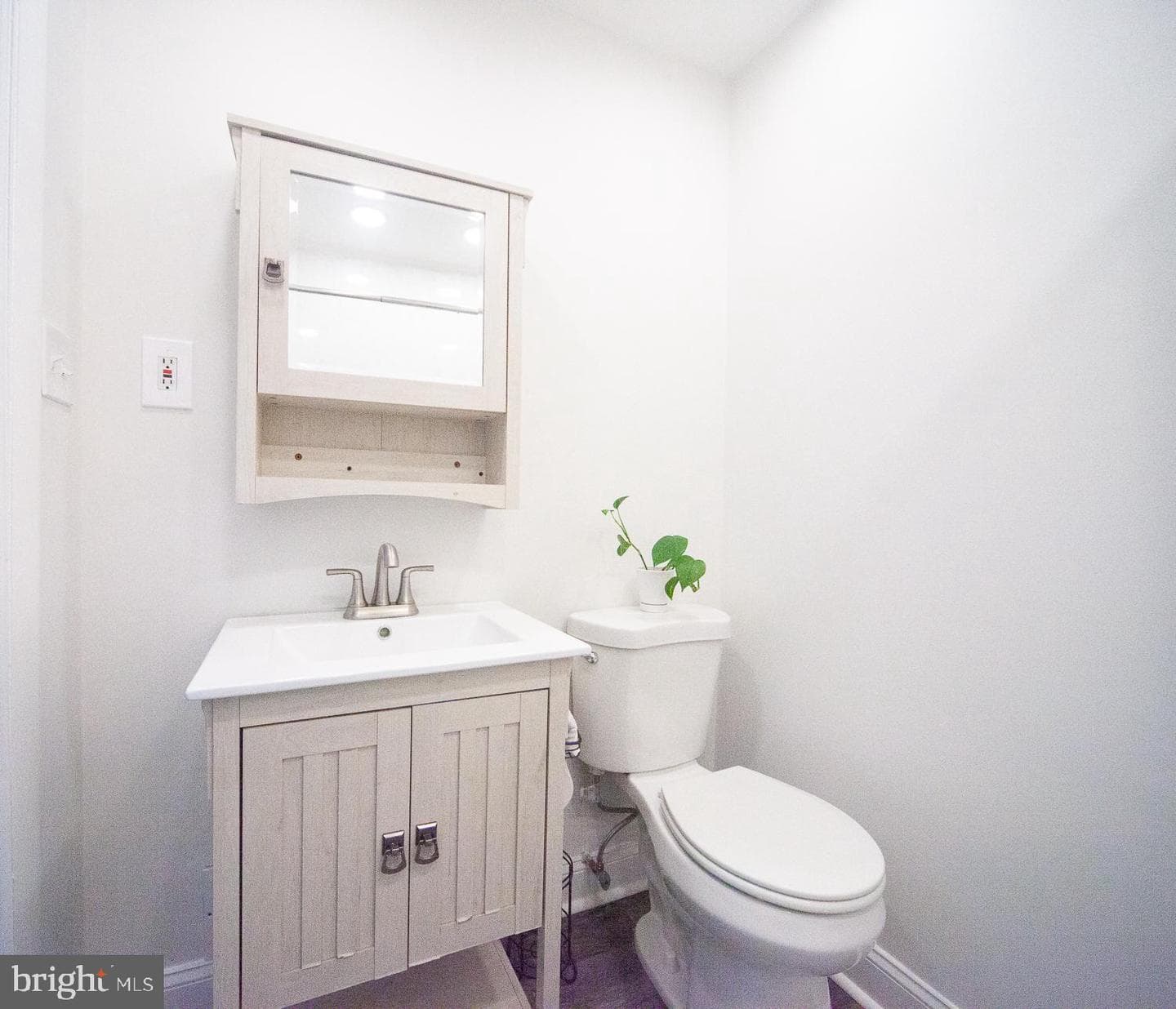2215 Searles Rd photo 15