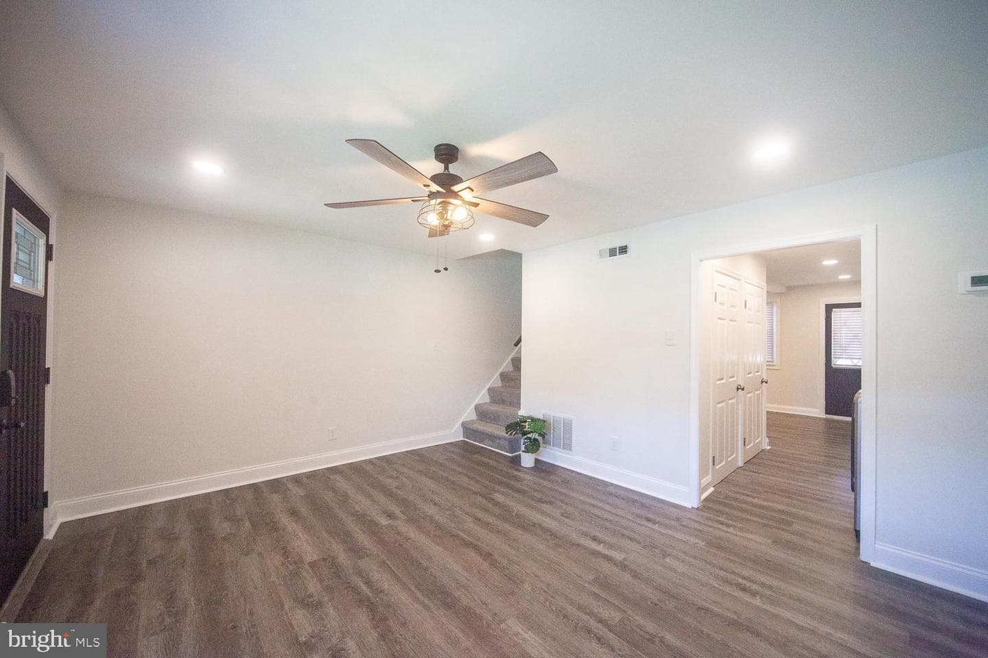 2215 Searles Rd photo 3