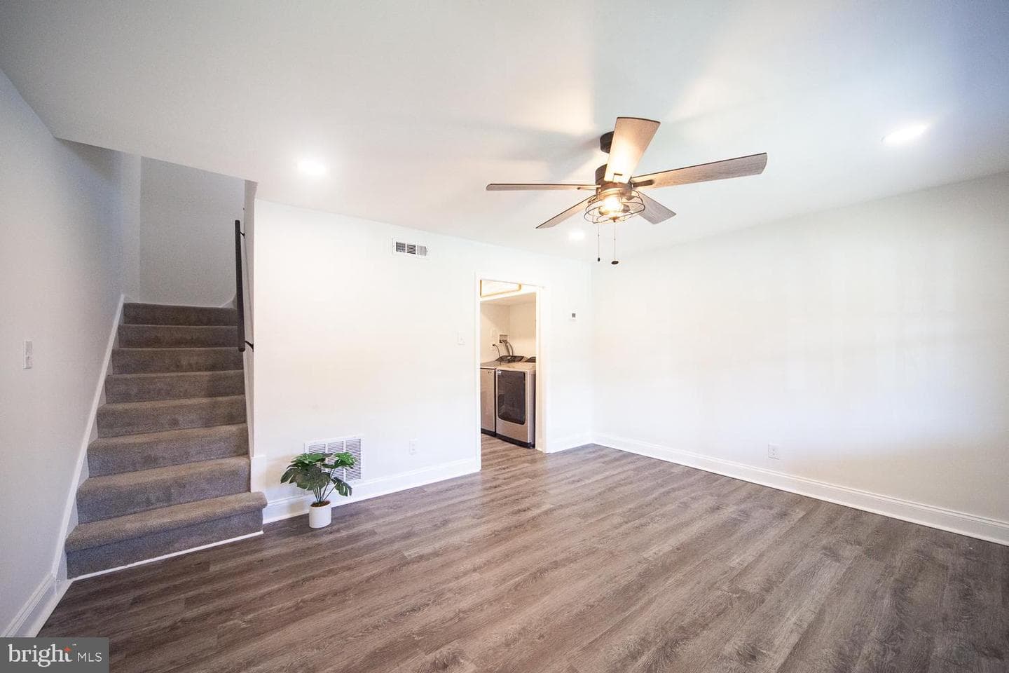 2215 Searles Rd photo 5