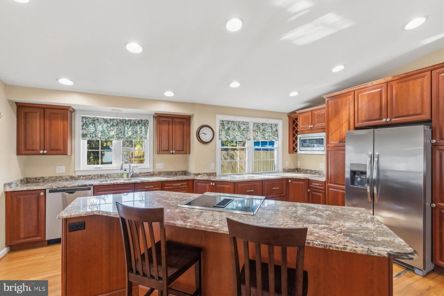2413 Spring Lake Drive photo 2