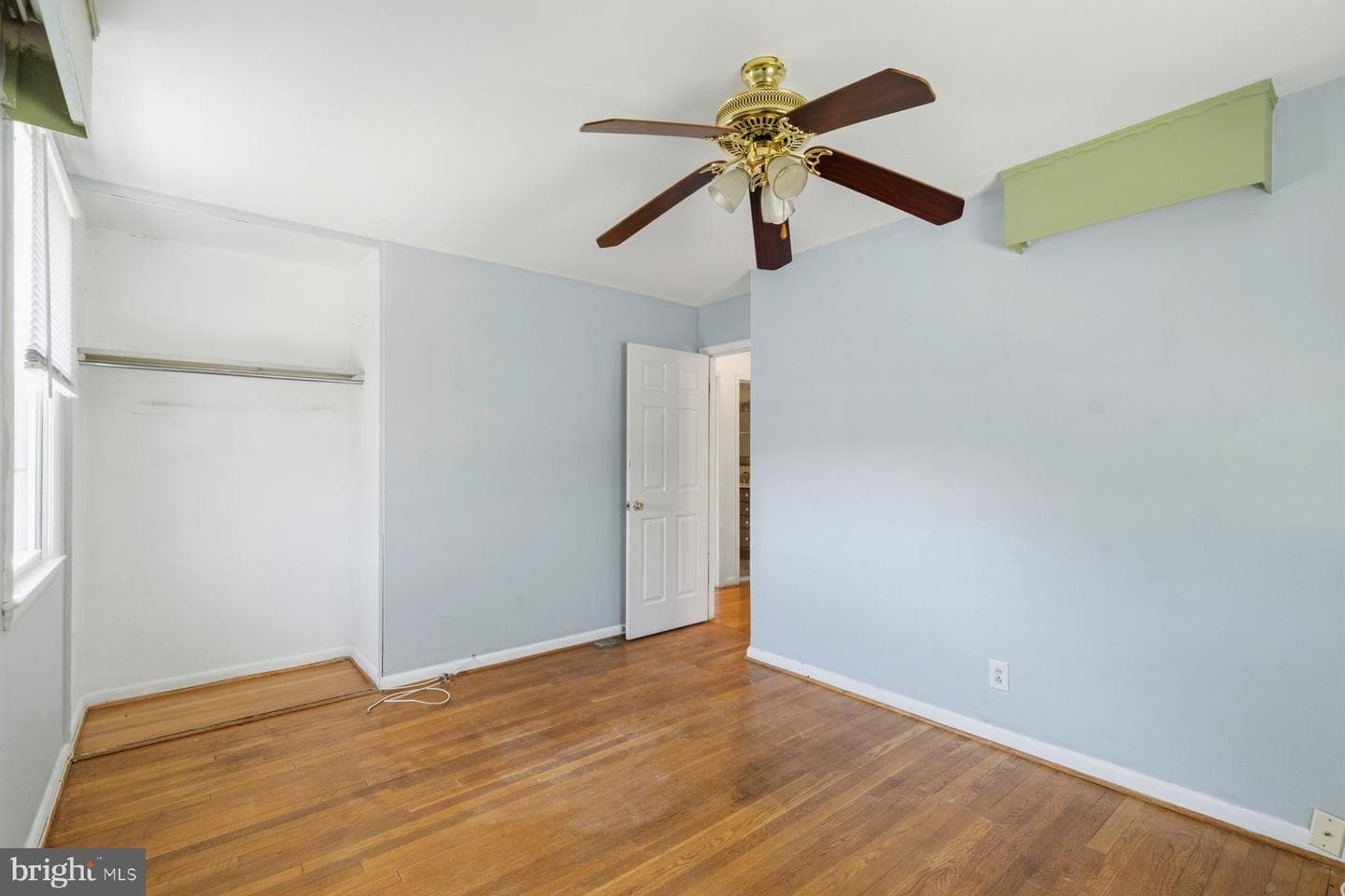 2413 Spring Lake Drive photo 21