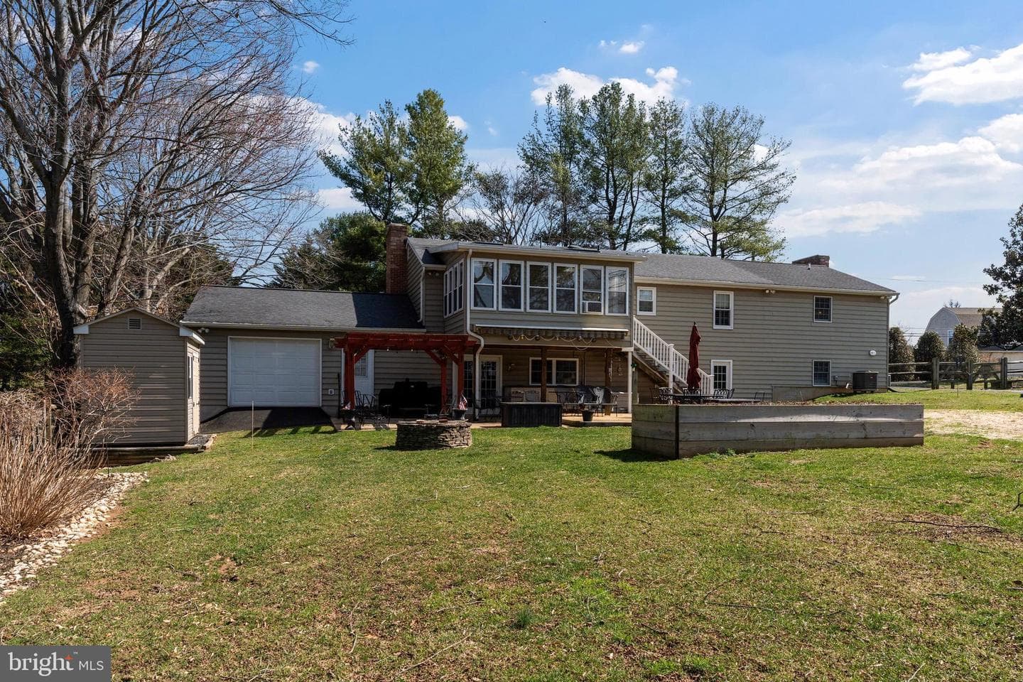 14210 Manor Road photo 3