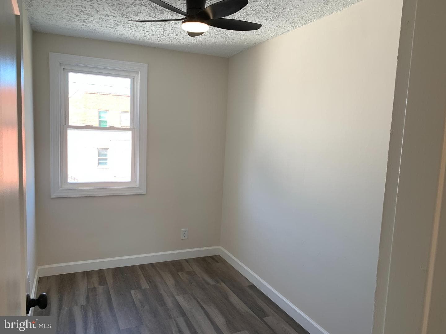 302 Endsleigh Avenue photo 18