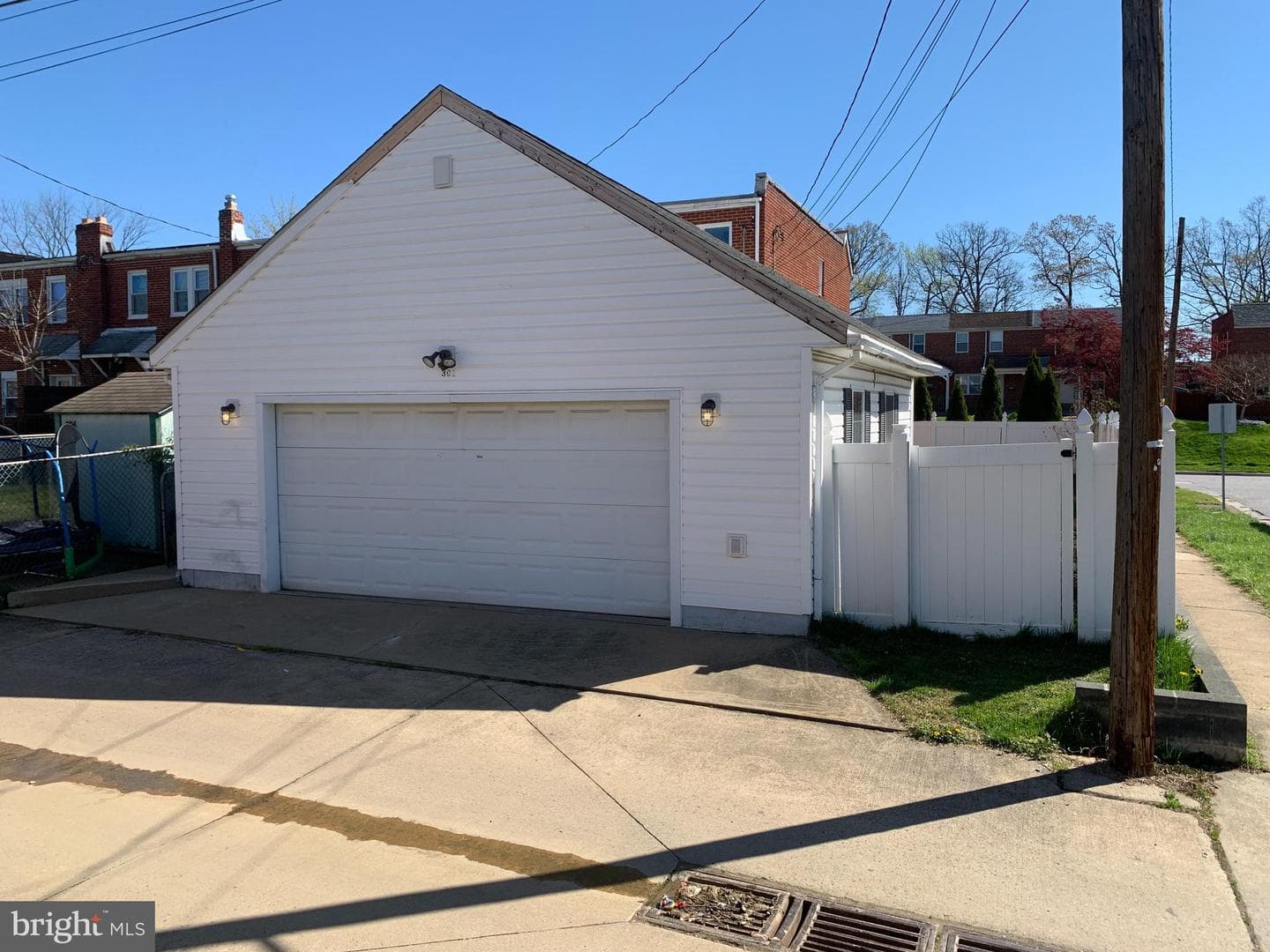 302 Endsleigh Avenue photo 25