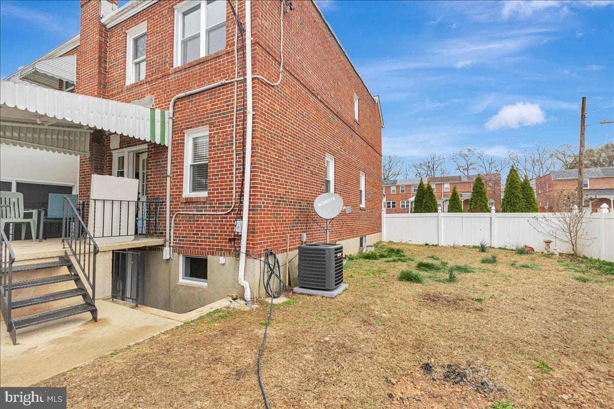 302 Endsleigh Avenue photo 27