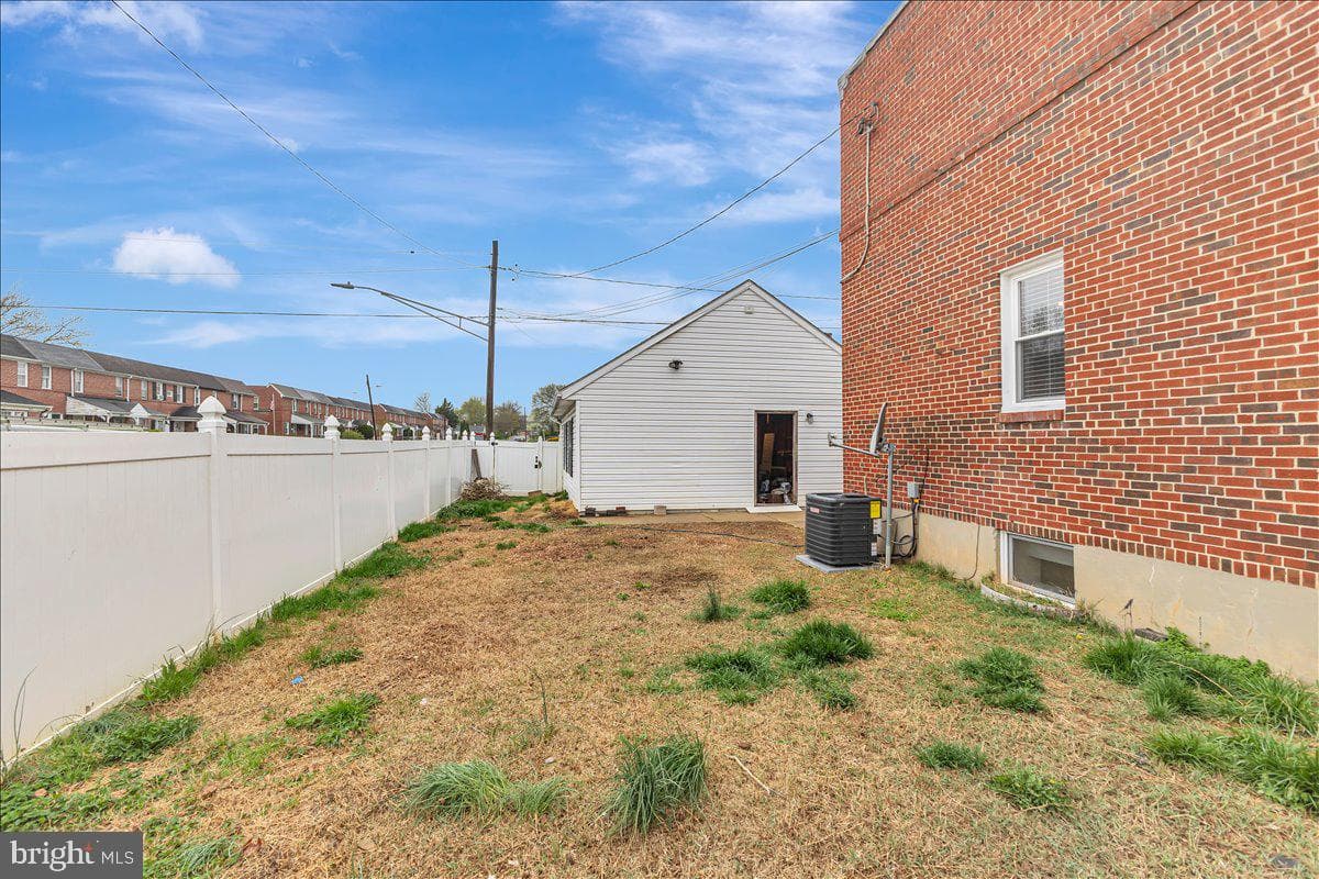 302 Endsleigh Avenue photo 28