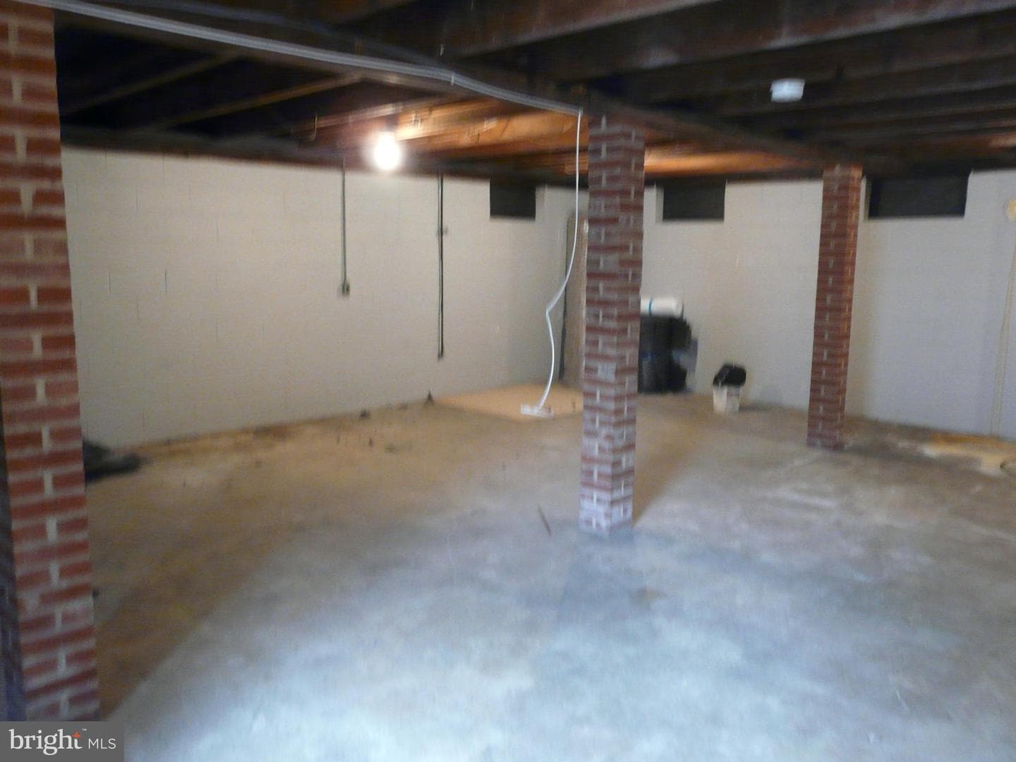 1009 Fuselage Avenue photo 25