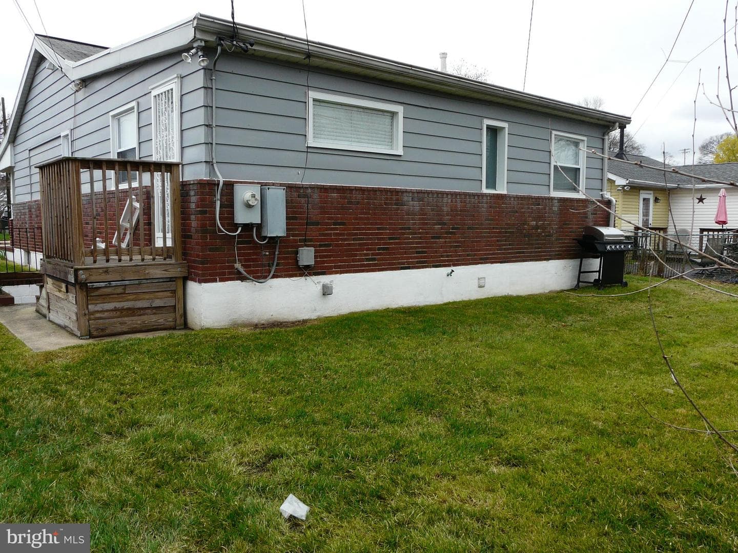 1009 Fuselage Avenue photo 27
