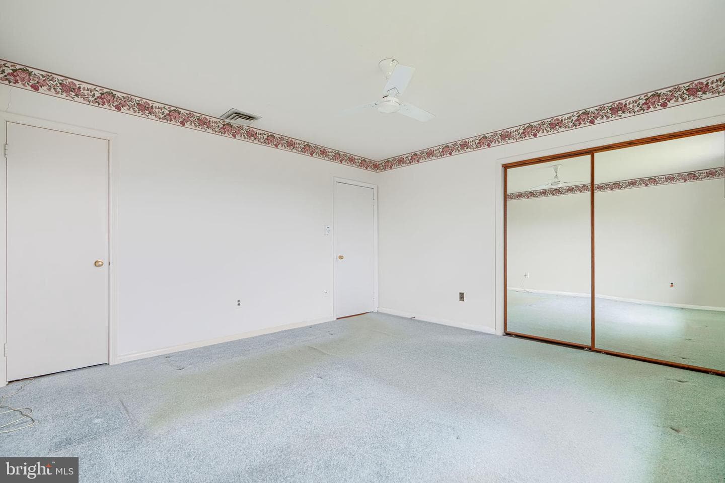 211 Rothwell Drive photo 12