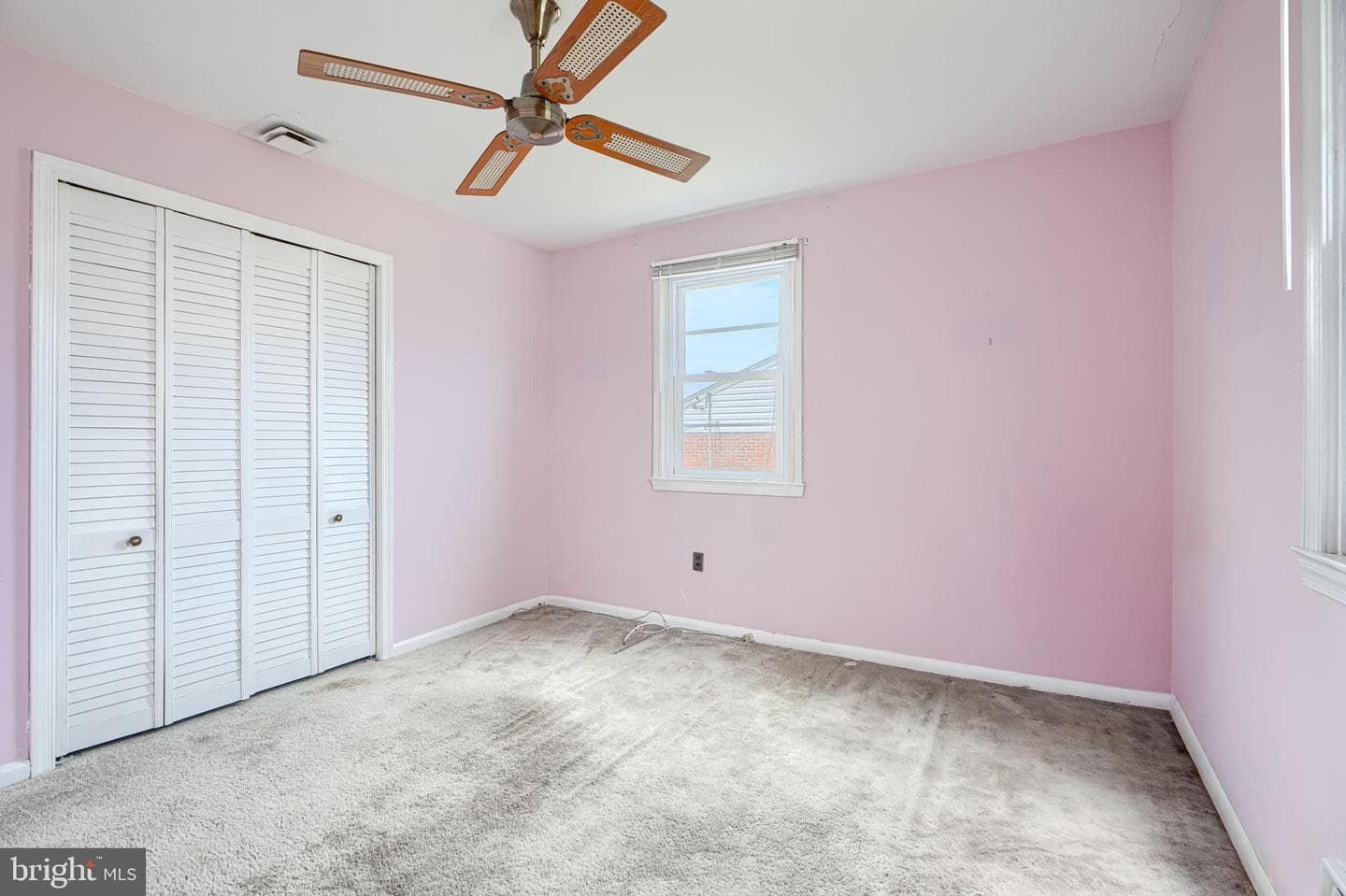 211 Rothwell Drive photo 15
