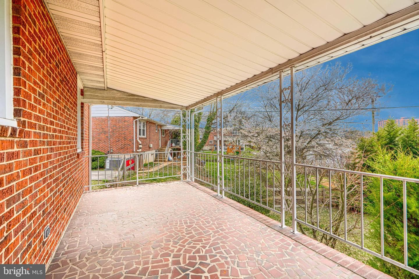 211 Rothwell Drive photo 31