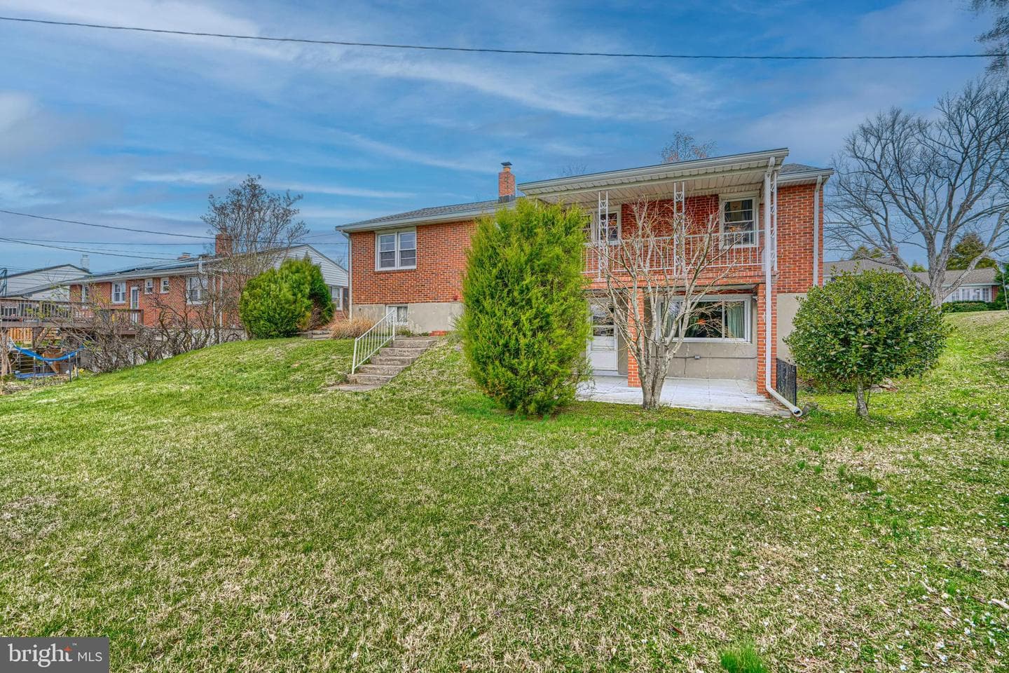 211 Rothwell Drive photo 37