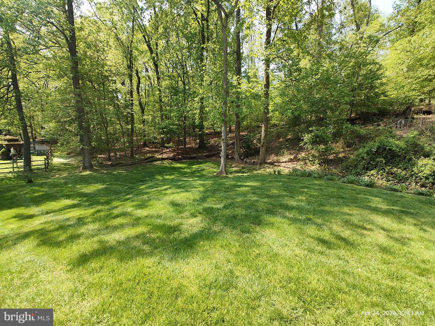 2813 Summit photo 54