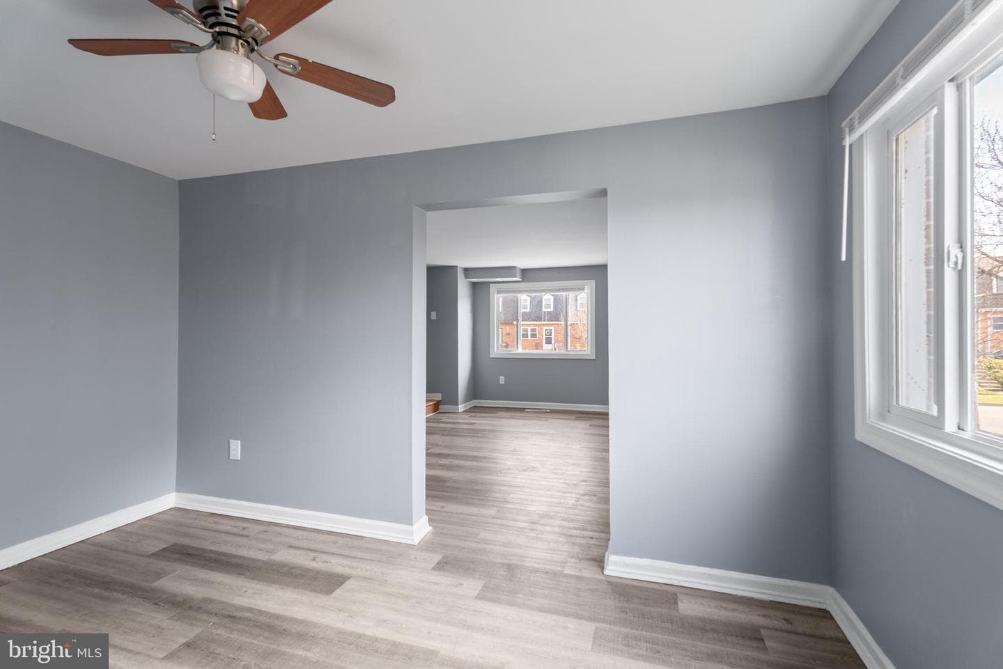 710 Kingston Road photo 3