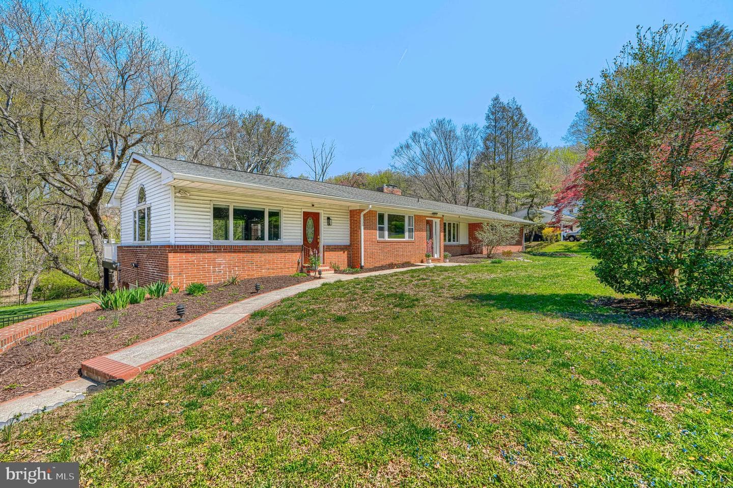 802 Stone Barn Road photo 2