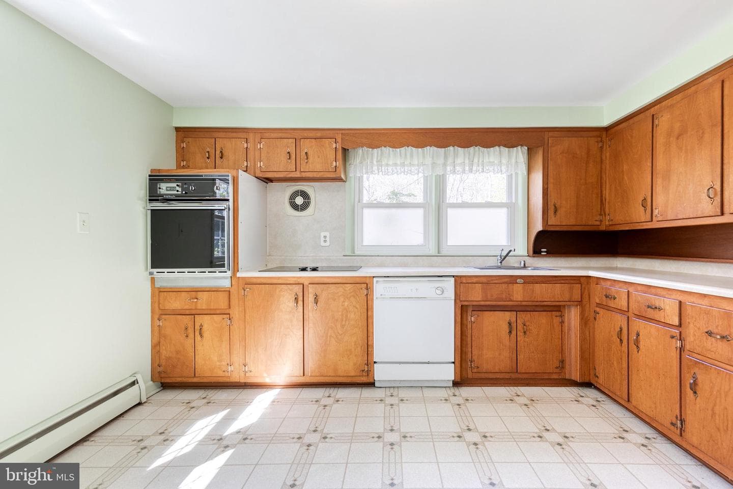 524 Goucher Boulevard photo 15