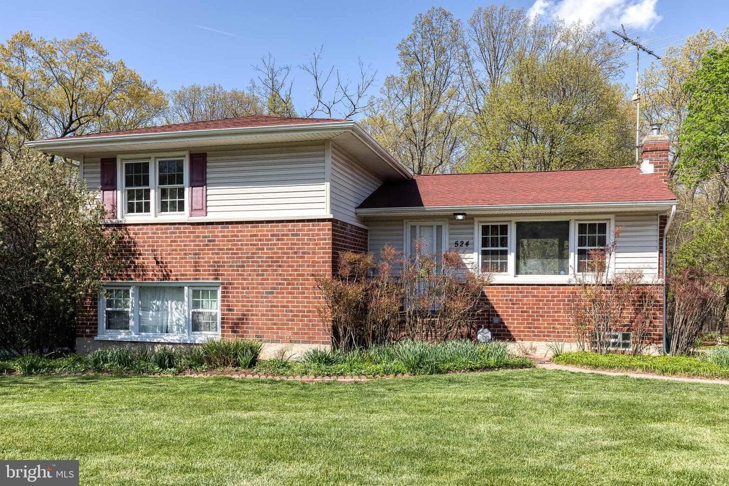 524 Goucher Boulevard photo 2