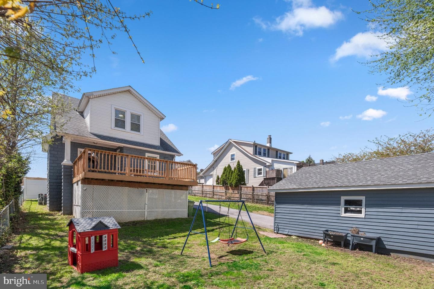 521 Fairview Avenue photo 35